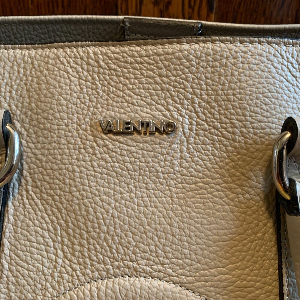 Mario Valentino Oversized Handbag - Picture 2 of 9